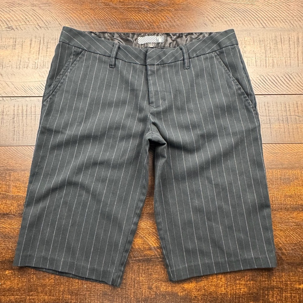 Volcom Little Priss Pinstripe Bermuda Shorts Low Rise 7 Y2K Skater Punk Rock